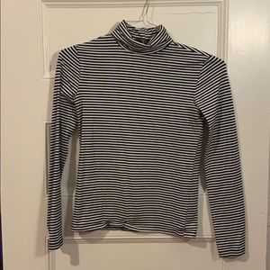 stripe turtleneck :)